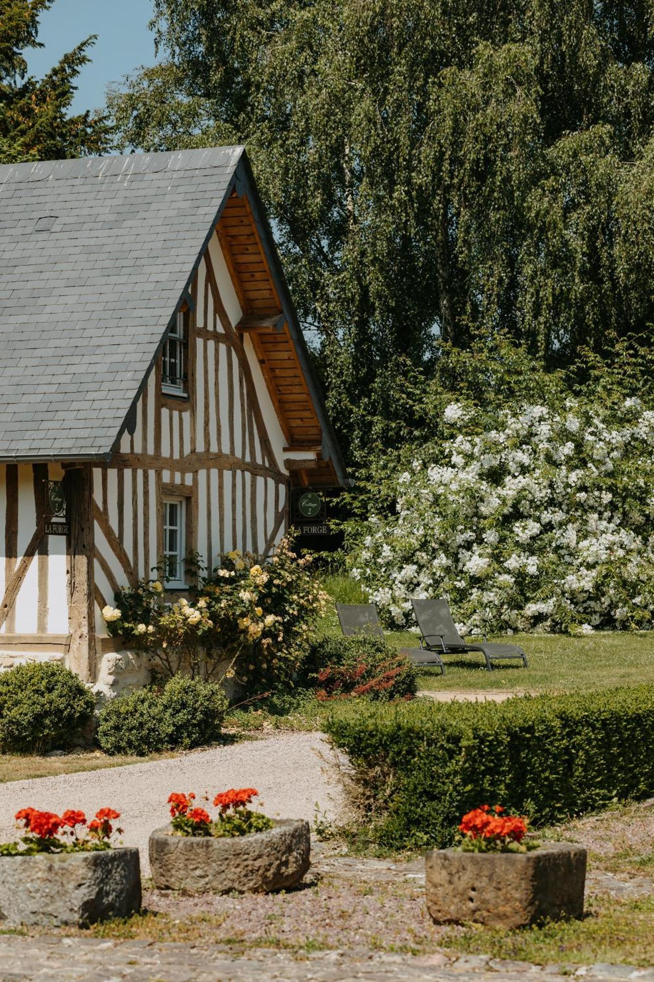Les Manoirs Des Portes De Deauville - Small Luxury Hotel Of The World Canapville  Exterior foto