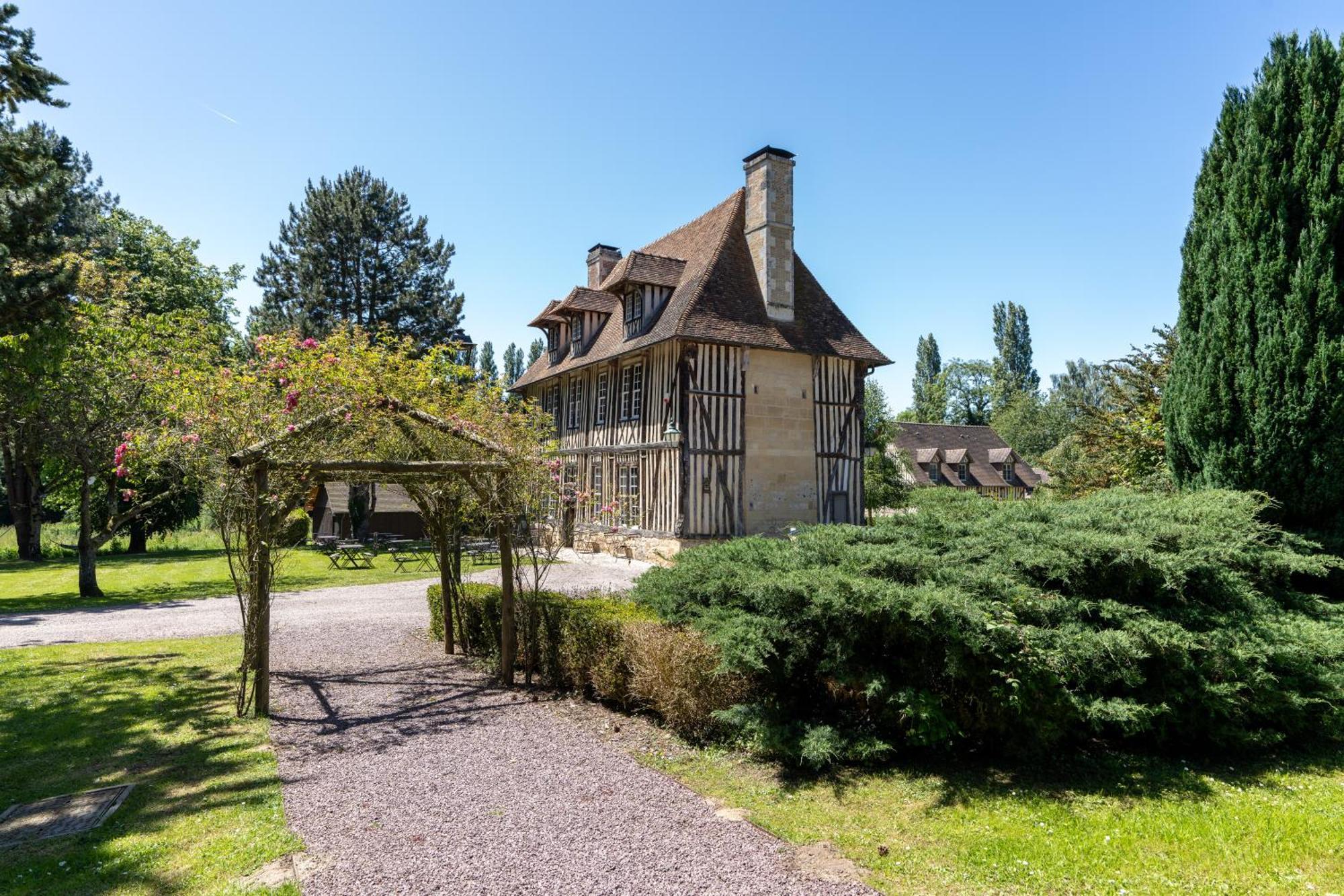Les Manoirs Des Portes De Deauville - Small Luxury Hotel Of The World Canapville  Exterior foto