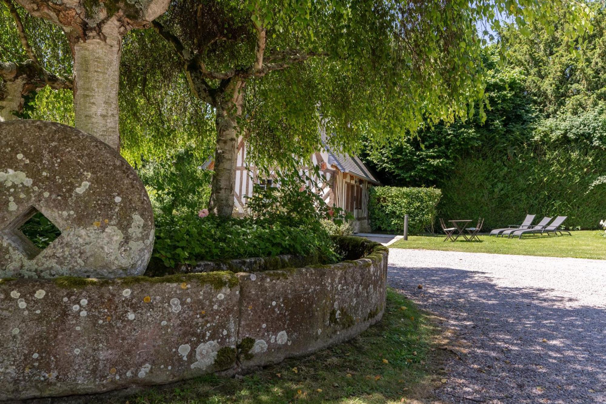 Les Manoirs Des Portes De Deauville - Small Luxury Hotel Of The World Canapville  Exterior foto