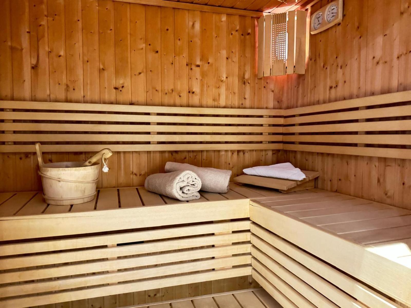 Les Manoirs Des Portes De Deauville - Small Luxury Hotel Of The World Canapville  Exterior foto